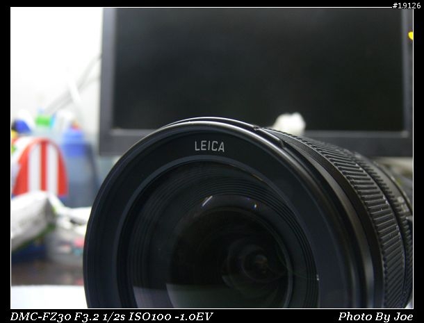 [純分享]Panasonic Lumix L1 始動 -- 外觀編