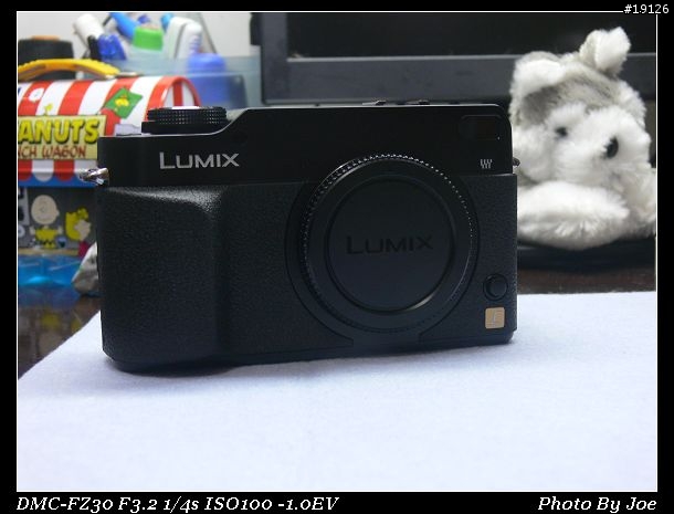 [純分享]Panasonic Lumix L1 始動 -- 外觀編