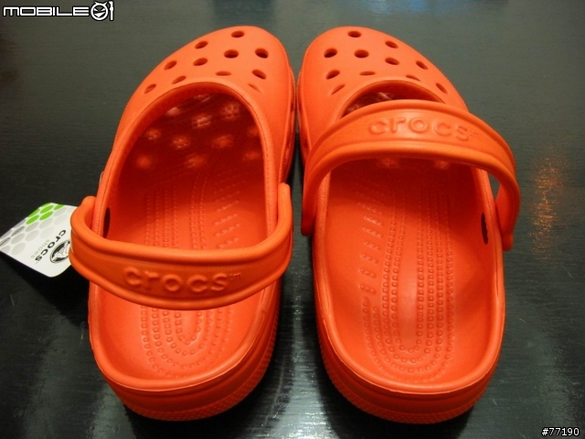 [分享] 現在歐美很流行的 CROCS 休閒拖鞋 Beach 款 (又稱洞洞鞋)