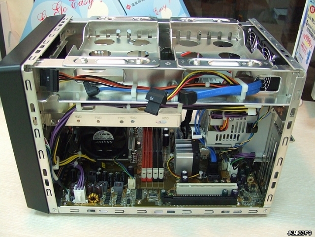 [分享]麻雀雖小五臟俱全的準系統XPC-SN27P2