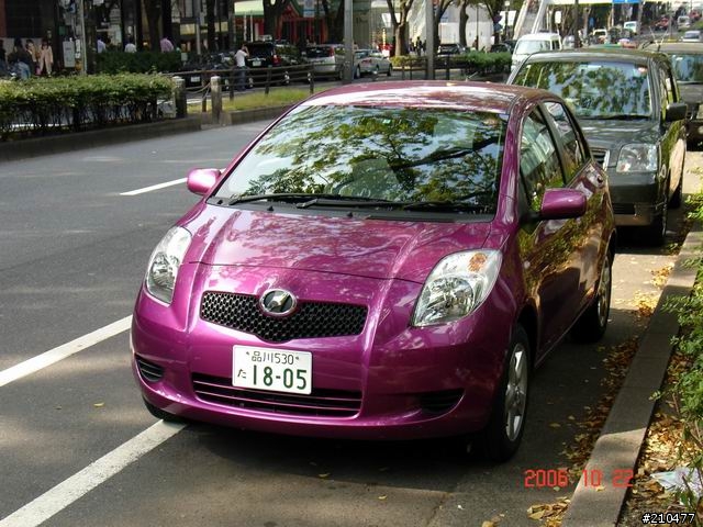 日本表參道怪車多