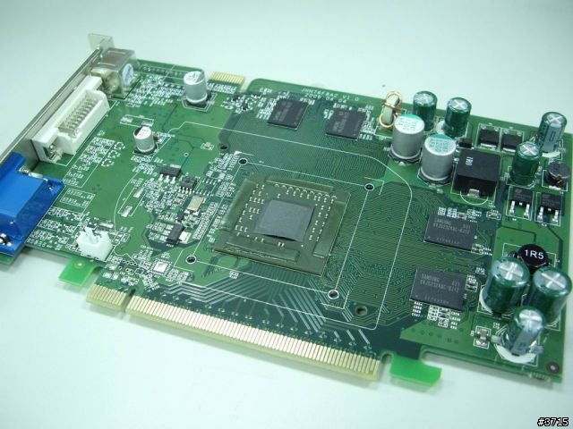 艾爾莎 Elsa 7300 gt GDDR3 飆風版 (730gt)