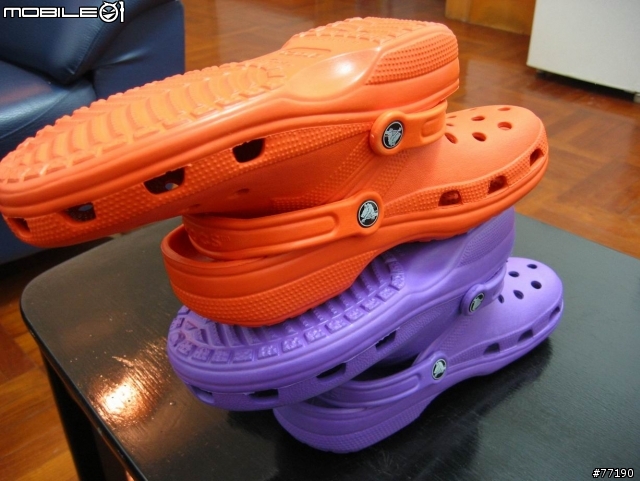 [分享] 現在歐美很流行的 CROCS 休閒拖鞋 Beach 款 (又稱洞洞鞋)