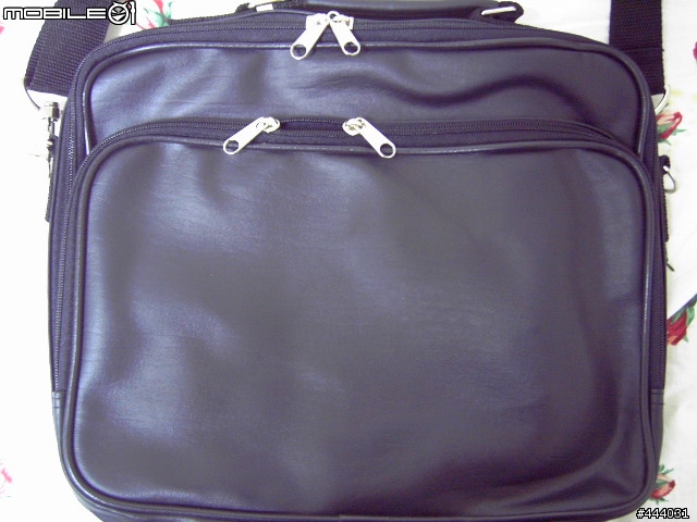 剛入手的12吋電腦包