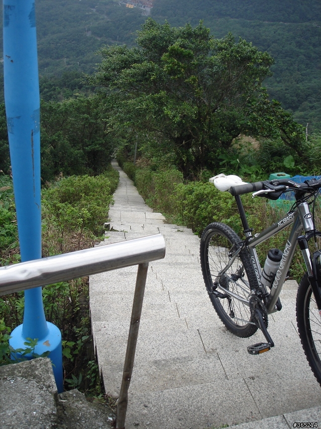[ggjames] 和 LOUIS GARNEAU XC BART PRO 九份一遊