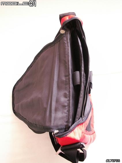 [分享] Ferrari 側背包