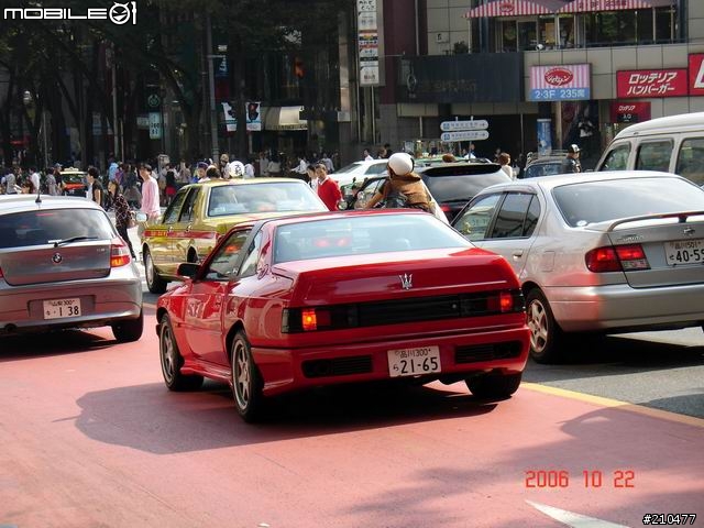 日本表參道怪車多