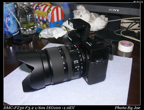 [純分享]Panasonic Lumix L1 始動 -- 外觀編