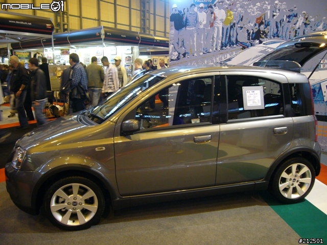 [分享] [part-3] (Top Gear) MPH'06 車展10/28 in Birmingham NEC, UK. (圖多)