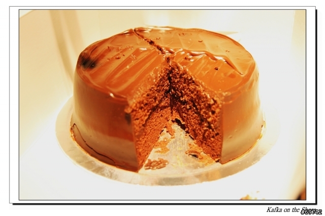 [MoMo桑分享] Awfully Chocolate ~ 黃湘怡開的巧克力蛋糕店 ~ Canon 400D