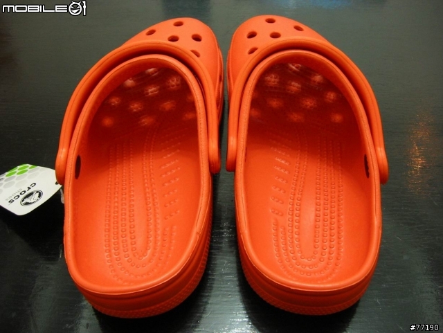 [分享] 現在歐美很流行的 CROCS 休閒拖鞋 Beach 款 (又稱洞洞鞋)