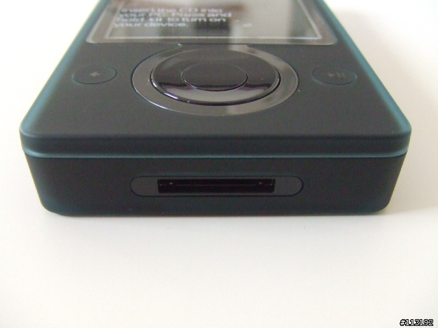 M$ Microsoft Zune 30G 暗黑搖滾    !開箱報告!