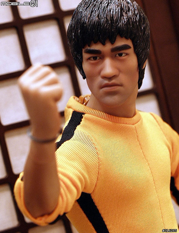 死亡遊戲  巨星再起 李小龍~~
