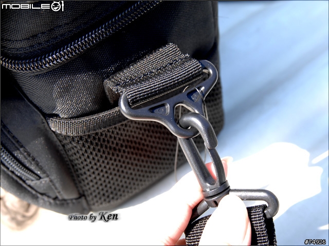 [分享]小相機的平價歸宿Lowepro Nova Micro AW相機包