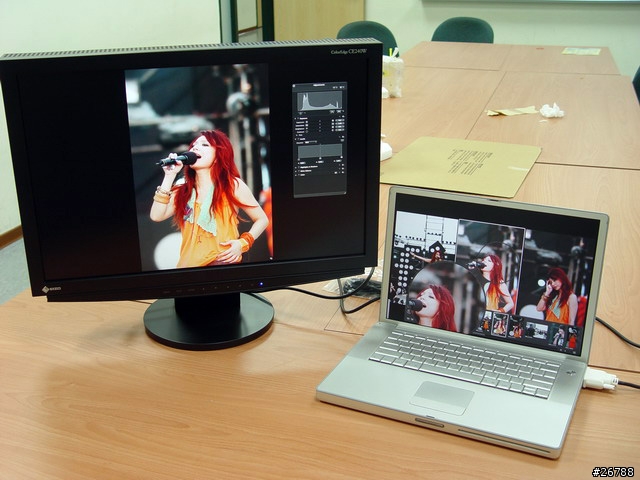 [分享] EIZO CE240W