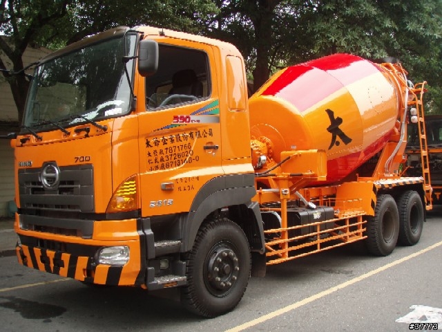 HINO 700 型  24T混凝土車