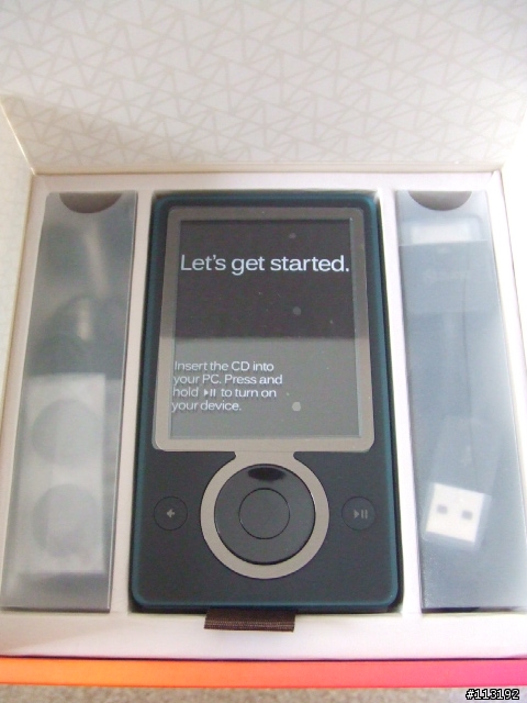 M$ Microsoft Zune 30G 暗黑搖滾    !開箱報告!