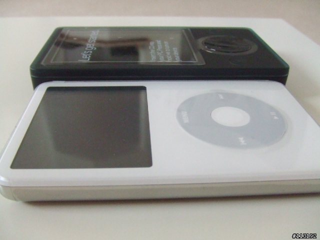 M$ Microsoft Zune 30G 暗黑搖滾    !開箱報告!