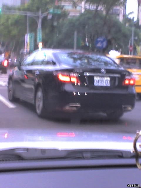 路上驚見MAYBACH!