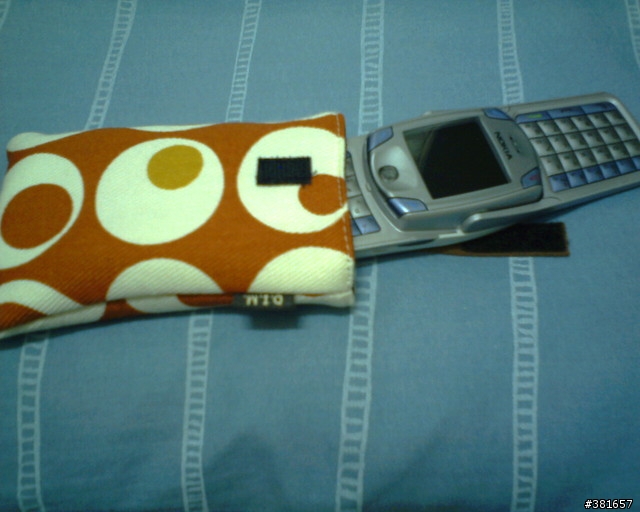 第一代鱷魚機NOKIA  6820