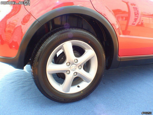 Suzuki sx4 (月眉世界展出照片)