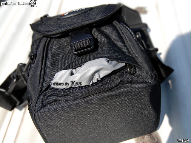 [分享]小相機的平價歸宿Lowepro Nova Micro AW相機包
