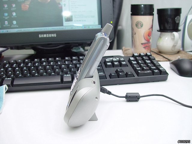 Treo 650 Music Dock (Treo 650 同步音箱)