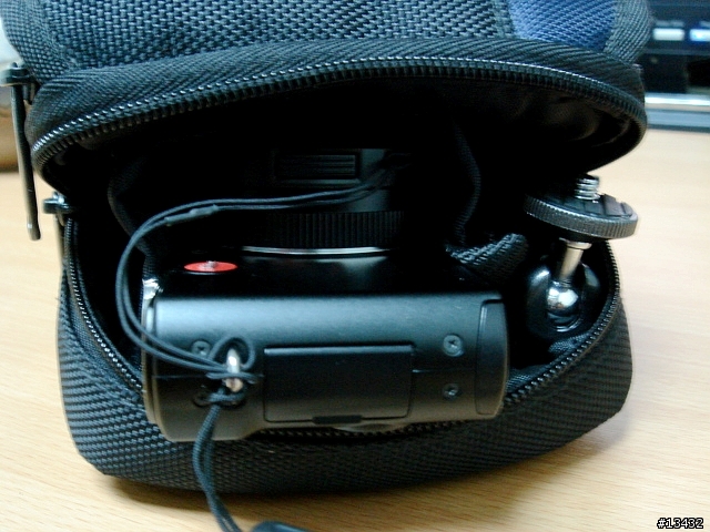 Leica D-LUX3 VS 原廠相機包 VS 惡魔包