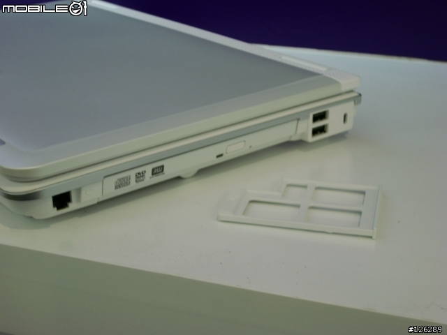 [分享]BenQ JoyBook S31 In JoyLove 情人白~美人機