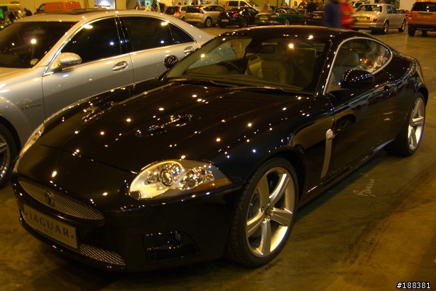 [分享]MPH車展 in LONDON!超跑車展 (ENZO,CARRERA GT, SLR, CCX.....)(圖多!!!!!）