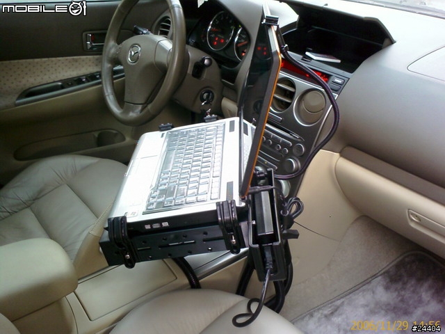[獨創][分享] 超強行動辦公室 - RAM筆記型電腦架+1400W 110V變壓器