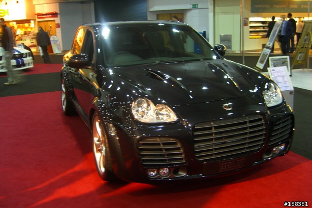 [分享]MPH車展 in LONDON!超跑車展 (ENZO,CARRERA GT, SLR, CCX.....)(圖多!!!!!）