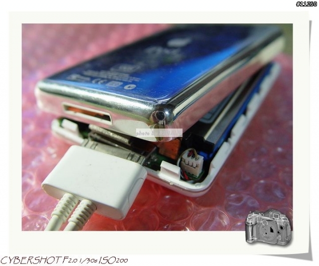 [拆機記]!!!(圖多)3代IPOD變兩倍大~~~