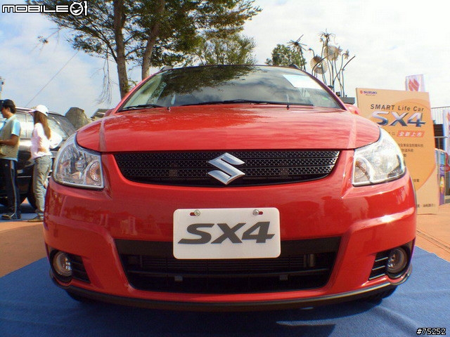 Suzuki sx4 (月眉世界展出照片)