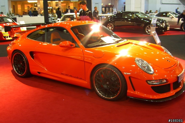 [分享]MPH車展 in LONDON!超跑車展 (ENZO,CARRERA GT, SLR, CCX.....)(圖多!!!!!）