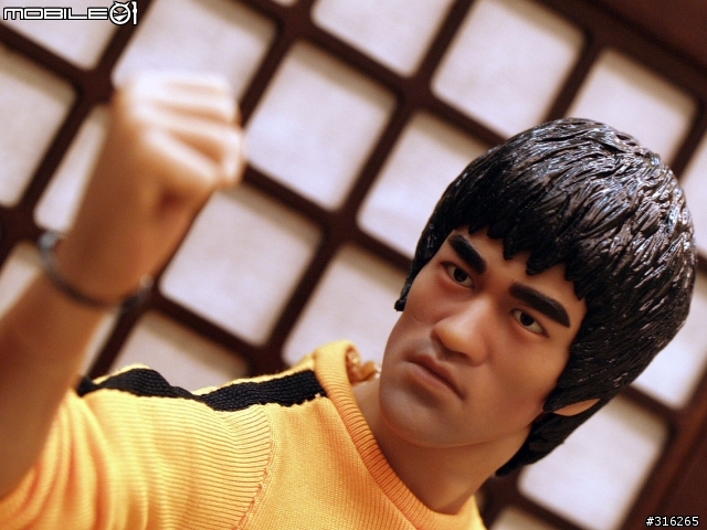死亡遊戲  巨星再起 李小龍~~