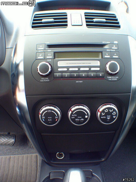 Suzuki sx4 (月眉世界展出照片)