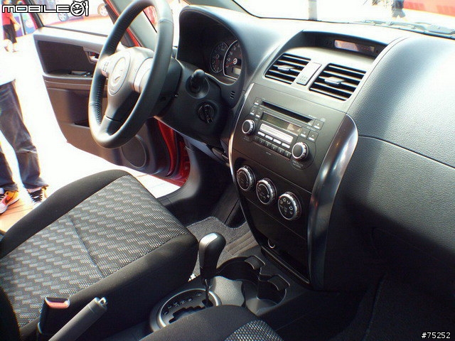 Suzuki sx4 (月眉世界展出照片)