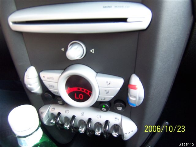 [圖多]2007年式樣 MINI 以及Peugeot 207數張