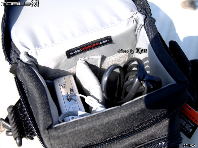 [分享]小相機的平價歸宿Lowepro Nova Micro AW相機包