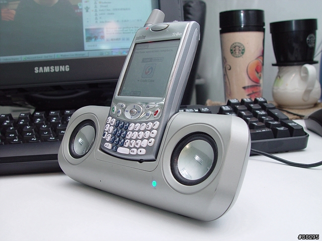 Treo 650 Music Dock (Treo 650 同步音箱)