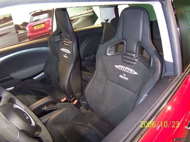 [圖多]2007年式樣 MINI 以及Peugeot 207數張