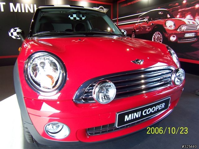 [圖多]2007年式樣 MINI 以及Peugeot 207數張