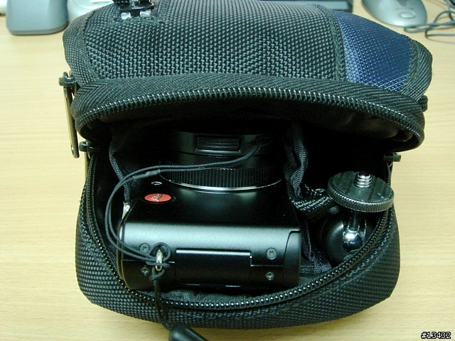 Leica D-LUX3 VS 原廠相機包 VS 惡魔包