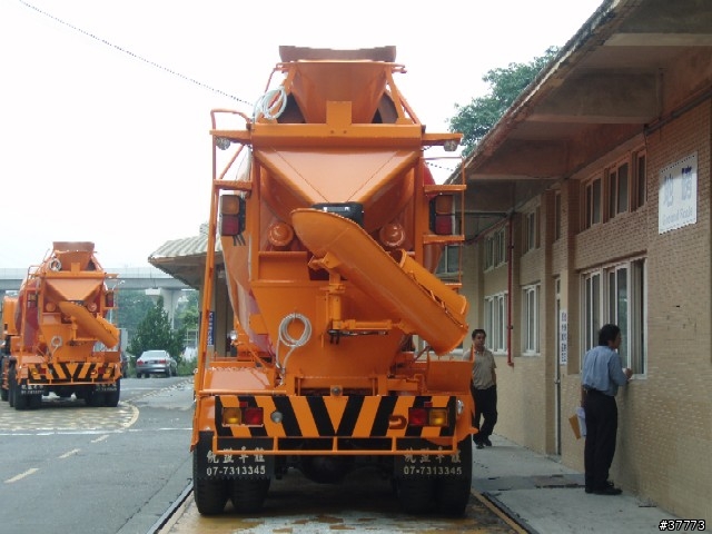 HINO 700 型  24T混凝土車