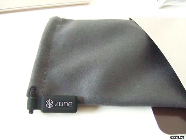 M$ Microsoft Zune 30G 暗黑搖滾    !開箱報告!