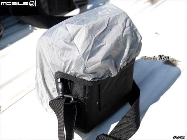 [分享]小相機的平價歸宿Lowepro Nova Micro AW相機包