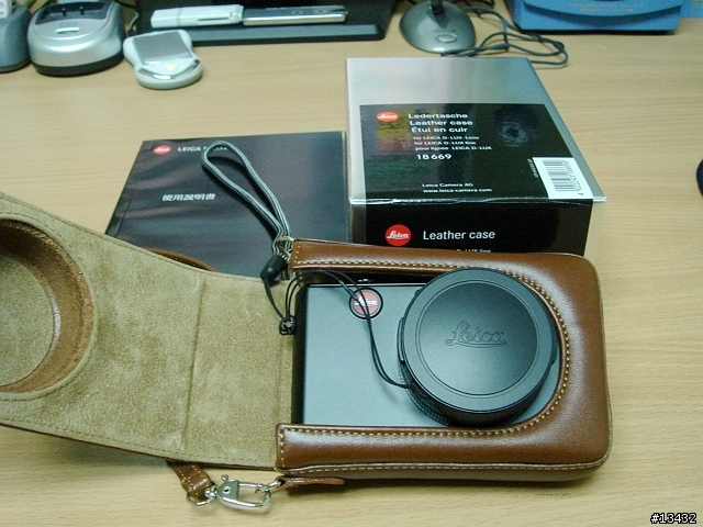 Leica D-LUX3 VS 原廠相機包 VS 惡魔包