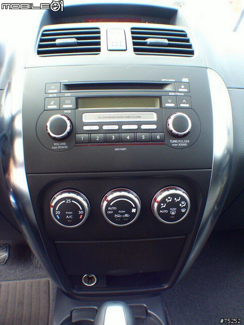 Suzuki sx4 (月眉世界展出照片)