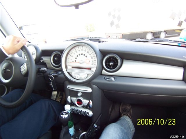 [圖多]2007年式樣 MINI 以及Peugeot 207數張